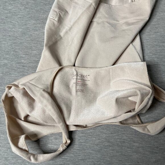 Victoria’s Secret Vintage Seamless Shaping Cinched Faja Better on Top Tank Top - Picture 6 of 7